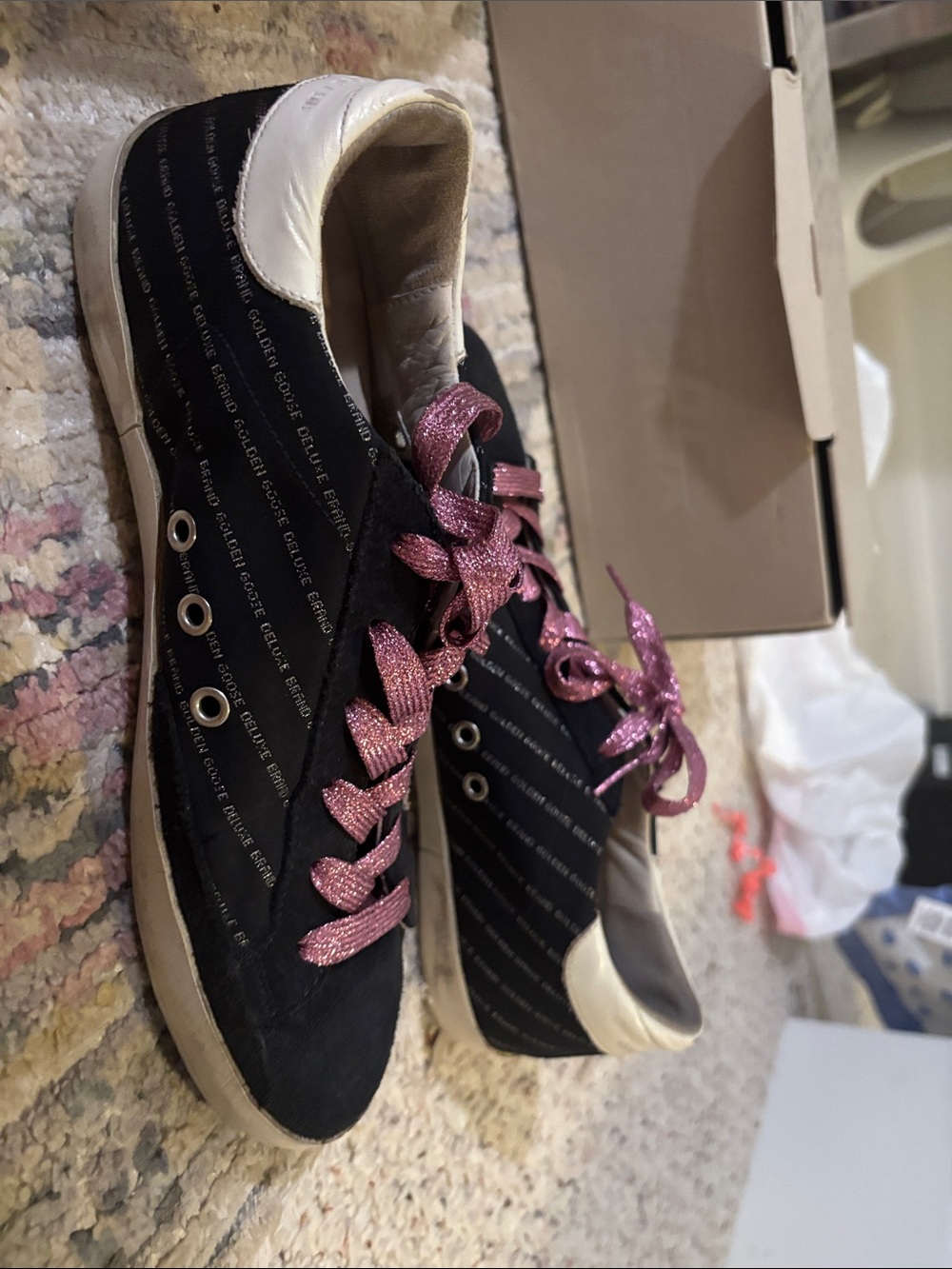 Black Women's Low-Top Golden gooses - Picture 8 of 8
